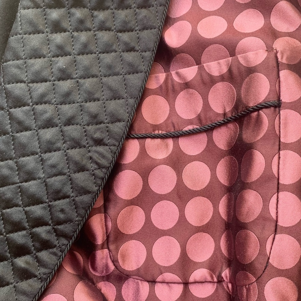 ** SOLD Daniel Hanson Red Dotted Silk Smoking Jacket - Picture 3 of 7